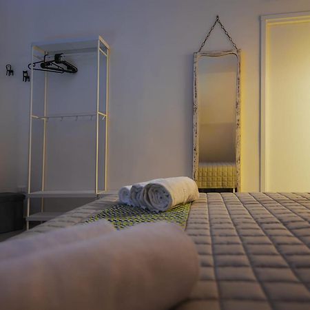 Essenza Suite Siracusa Con Jacuzzi Privata سيراكوزا المظهر الخارجي الصورة