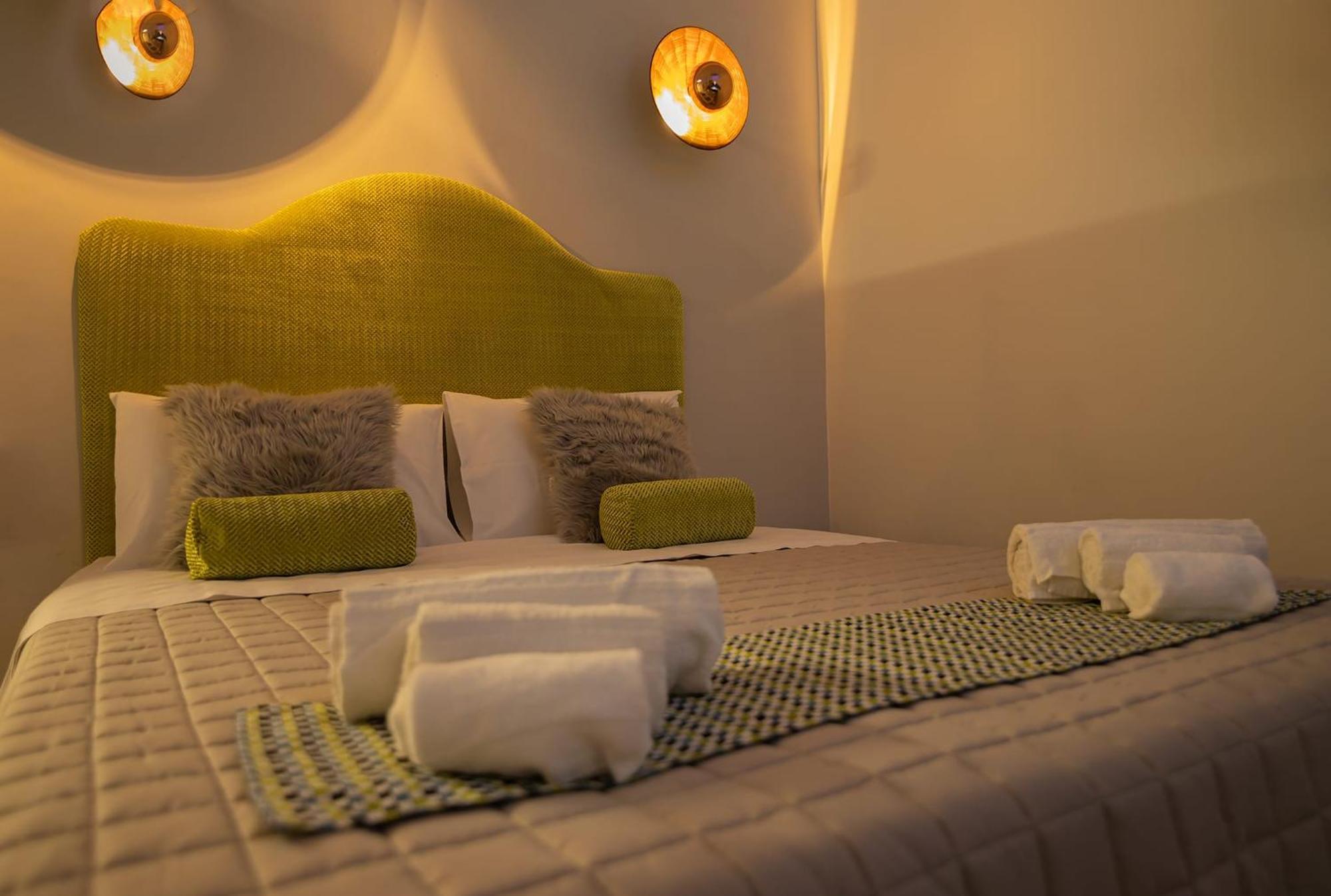 Essenza Suite Siracusa Con Jacuzzi Privata سيراكوزا المظهر الخارجي الصورة